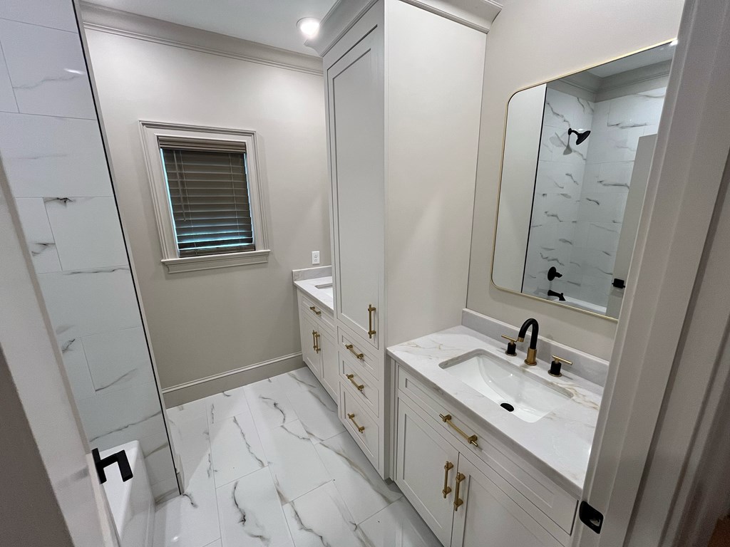 Second bathroom 1