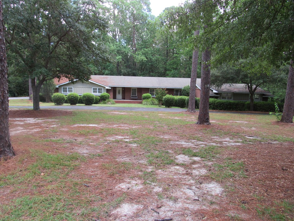 35 Cherokee Road, Moultrie, Georgia 31768, 4 Bedrooms Bedrooms, ,3 BathroomsBathrooms,Single Family,For Sale,Cherokee Road,912890