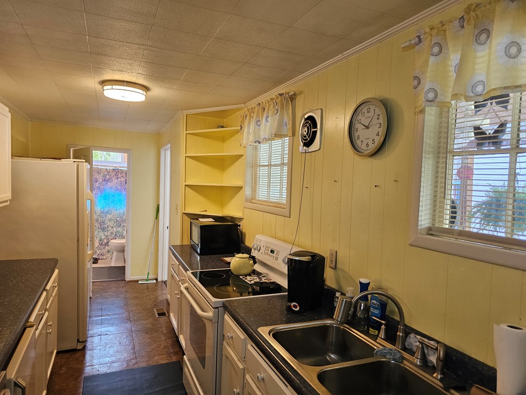 130 East Adams St, Boston, Georgia 31626, 3 Bedrooms Bedrooms, ,1 BathroomBathrooms,Single Family,For Sale,East Adams St,913267