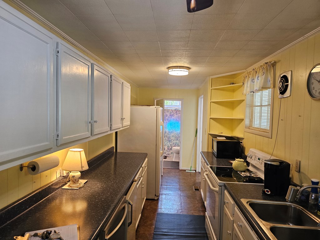 130 East Adams St, Boston, Georgia 31626, 3 Bedrooms Bedrooms, ,1 BathroomBathrooms,Single Family,For Sale,East Adams St,913267