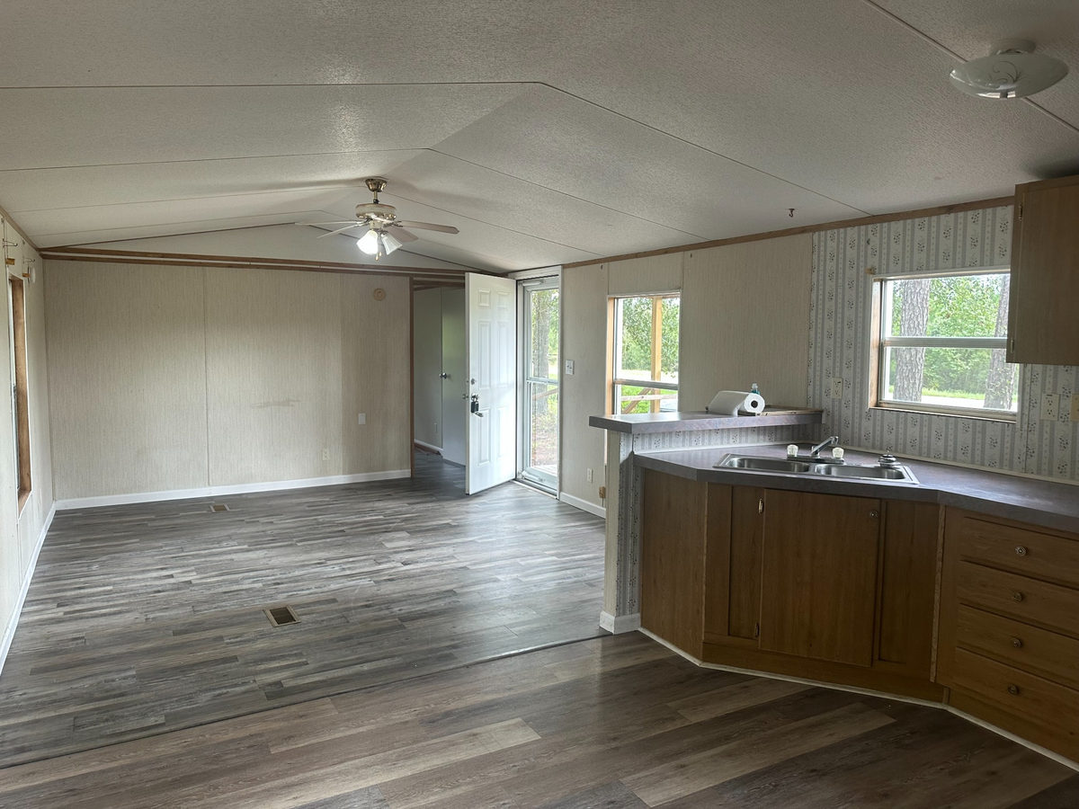 5950 M. J. Taylor Road, Hahira, Georgia 31632, 2 Bedrooms Bedrooms, 2 Rooms Rooms,1.5 BathroomsBathrooms,Mobile home,For Rent,5950 M. J. Taylor Road,913412