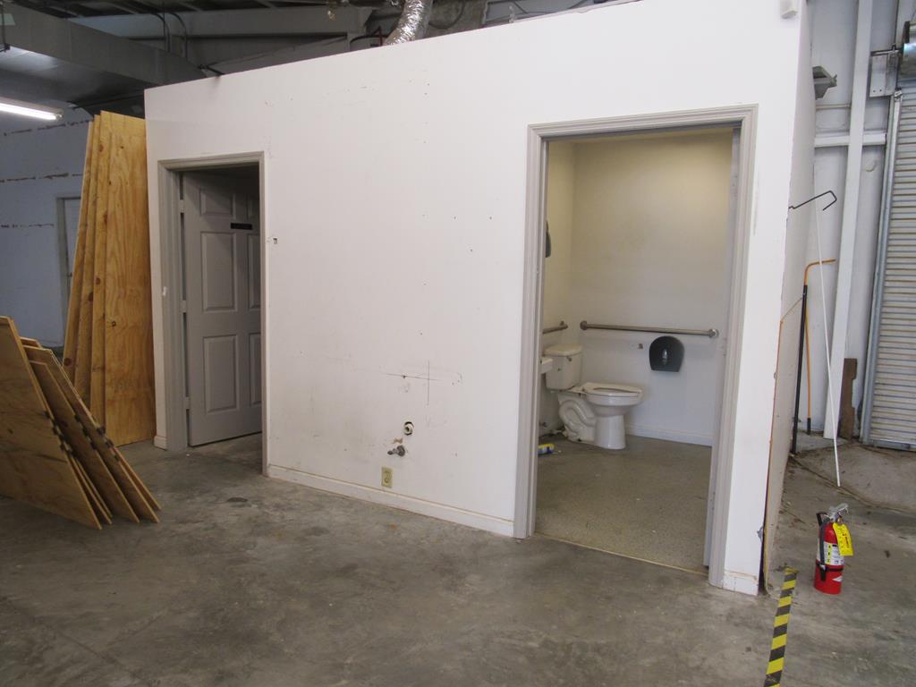 212 1ST AVE. SE, Moultrie, Georgia 31768, ,Commercial,For Sale,1ST AVE. SE,913418