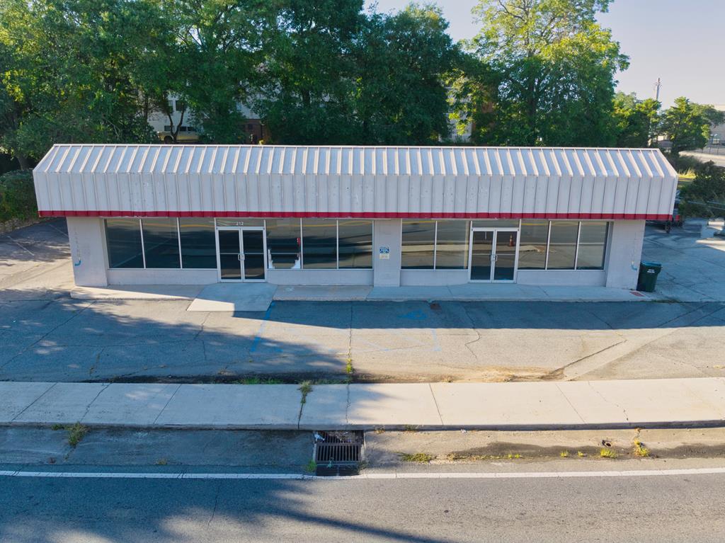 212 1ST AVE. SE, Moultrie, Georgia 31768, ,Commercial,For Sale,1ST AVE. SE,913418