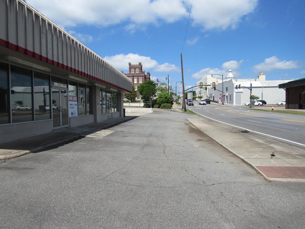 212 1ST AVE. SE, Moultrie, Georgia 31768, ,Commercial,For Sale,1ST AVE. SE,913418