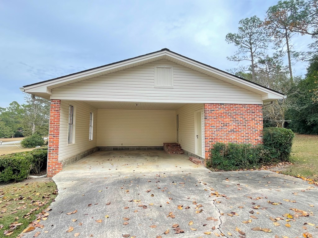 305 Clubview Drive, Moultrie, Georgia 31768, 5 Bedrooms Bedrooms, ,3 BathroomsBathrooms,Single Family,For Sale,Clubview Drive,913500