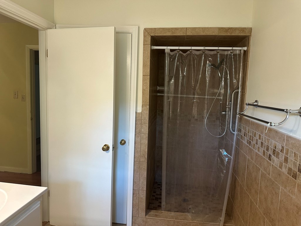 1701 10th Street SE, Moultrie, Georgia 31768, 3 Bedrooms Bedrooms, ,2 BathroomsBathrooms,Single Family,For Sale,10th Street SE,913411 1701 10th Street SE, Moultrie, Georgia 31768, 3 Bedrooms Bedrooms, ,2 BathroomsBathrooms,Single Family,For Sale,10th Street SE,913411